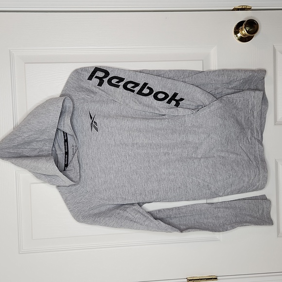 Boys Reebok 2 two longsleeve shirts hooded and lightweight size 14/ 16 - Picture 2 of 13